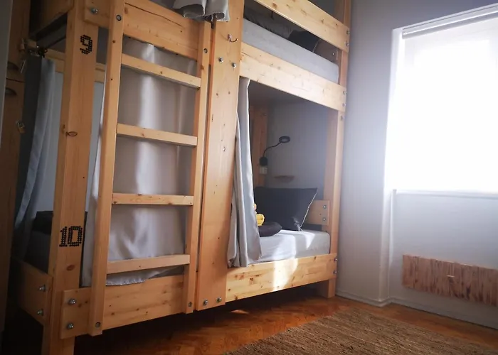 Family Surf - * מאפרה