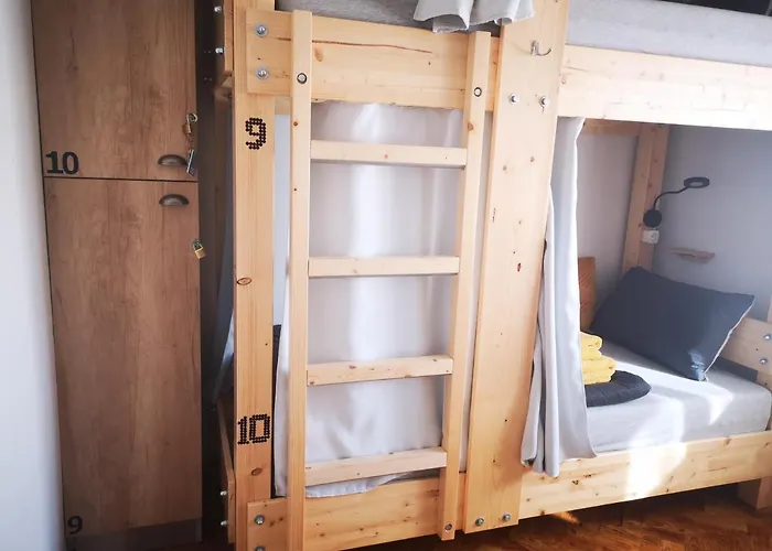 Family Surf - * מאפרה