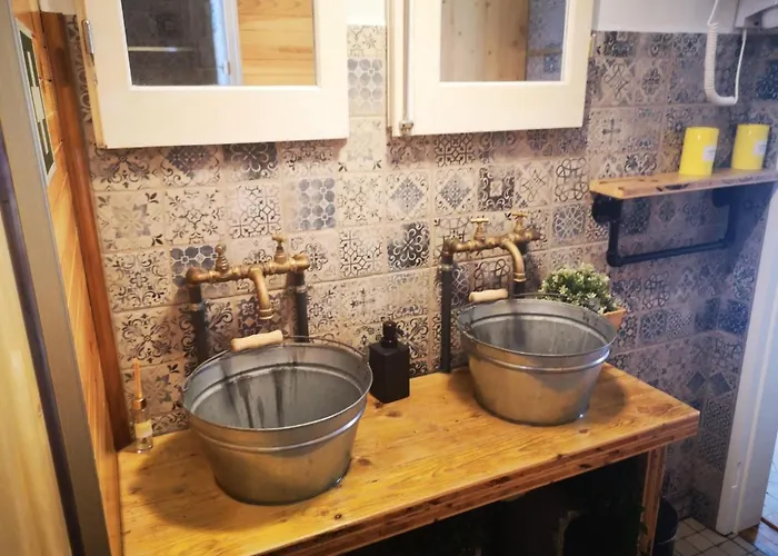 Family Surf - * מאפרה